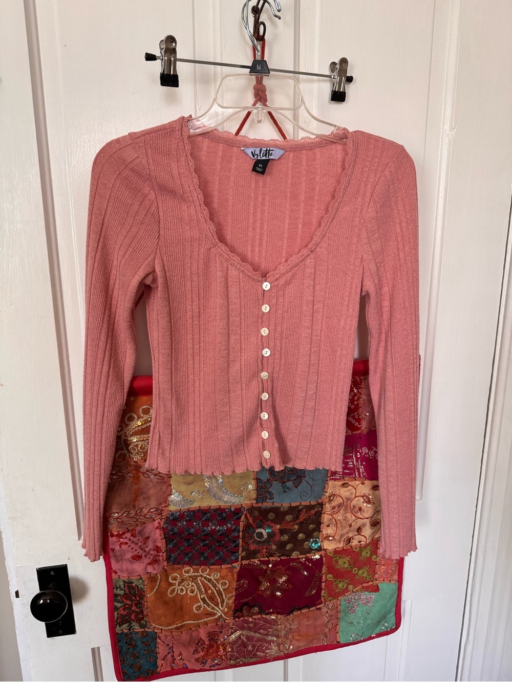 Vylette Ribbed Lace-Trim Crop Henley in Dusty Pink